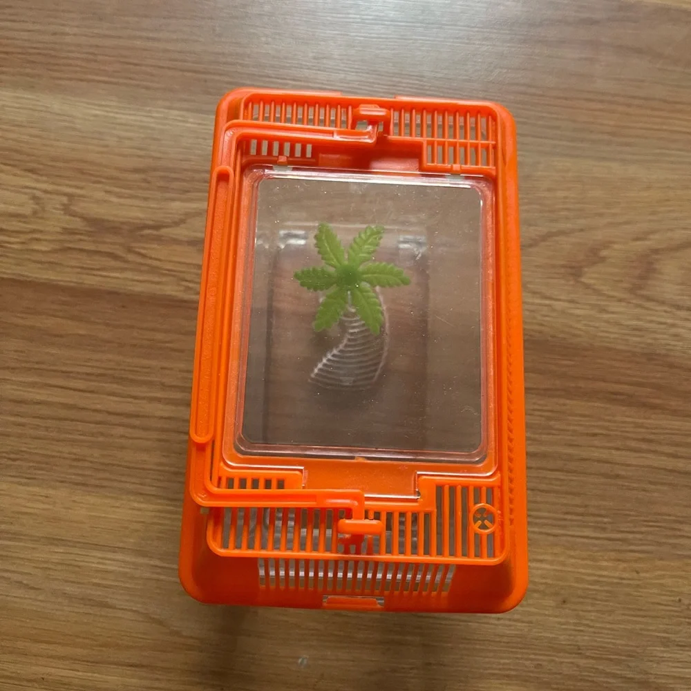 EUC Portable Reptile Habitat Turtle Pet Fish Aquarium With Decor Palm Tree